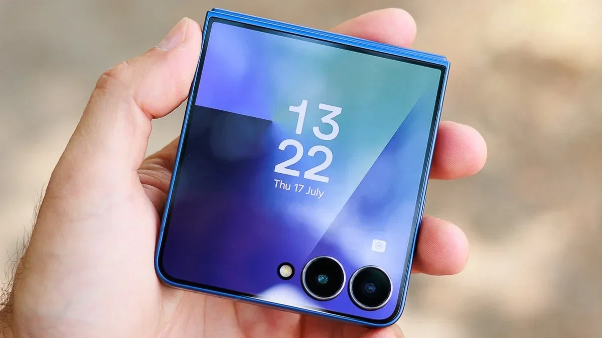 سامسونج Galaxy Z Flip 8.. هل توقف قطار الترقيات؟