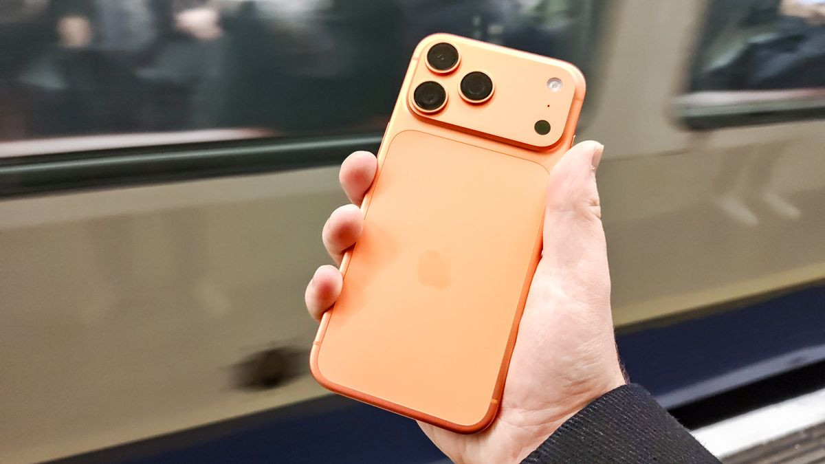 اختبار سقوط قاسي للـ iPhone 18 Pro قبل إطلاقه!